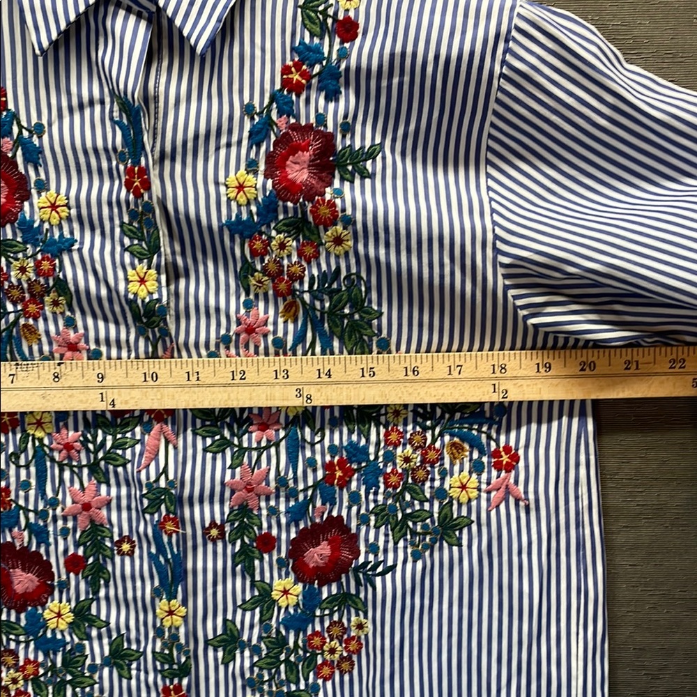 Zara Blue and Red Floral Embroidered Casual Shirt - Picture 3 of 7